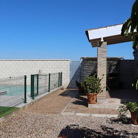 Chalet Mirlo โกนิล เด ลาฟรอนเตรา ภายนอก รูปภาพ