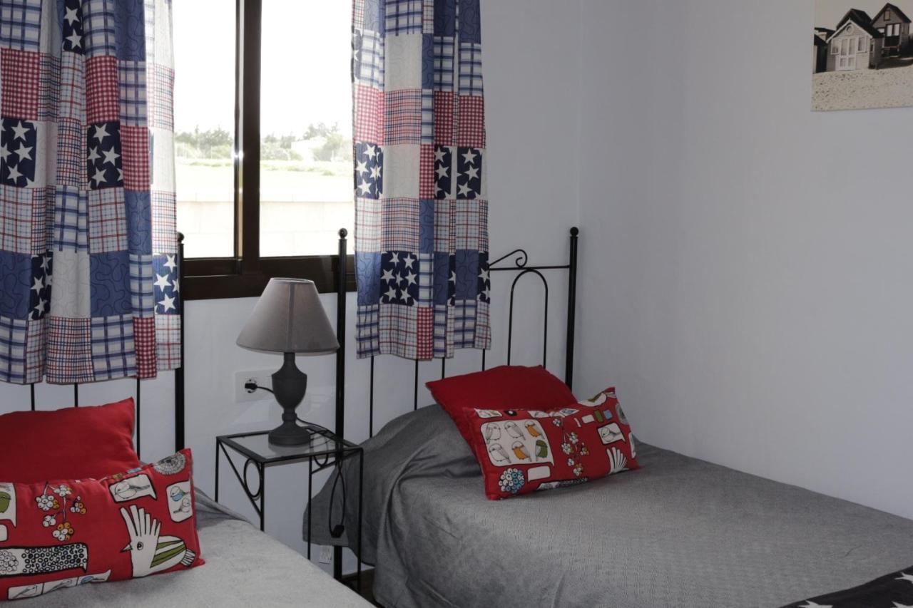 Chalet Mirlo โกนิล เด ลาฟรอนเตรา ภายนอก รูปภาพ