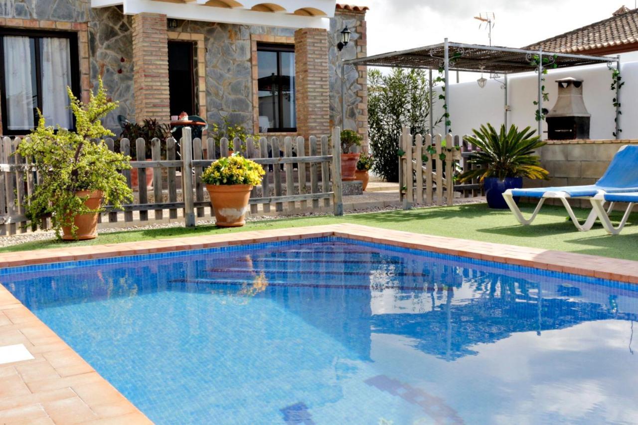 Chalet Mirlo โกนิล เด ลาฟรอนเตรา ภายนอก รูปภาพ