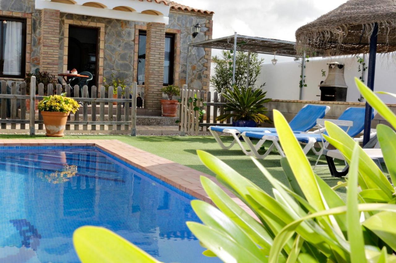 Chalet Mirlo โกนิล เด ลาฟรอนเตรา ภายนอก รูปภาพ