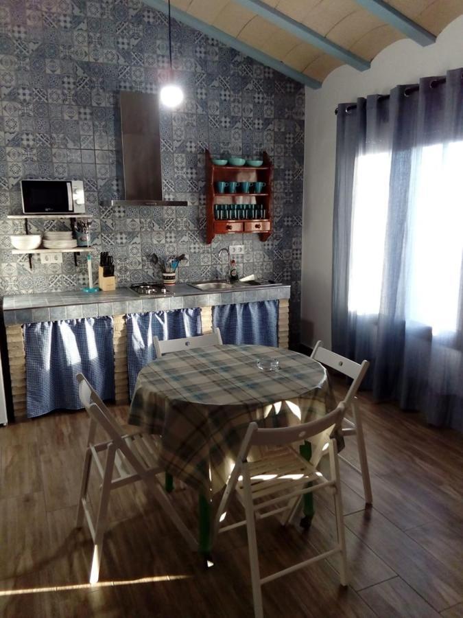 Chalet Mirlo โกนิล เด ลาฟรอนเตรา ภายนอก รูปภาพ