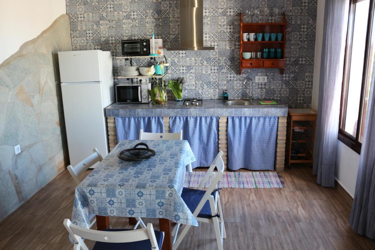 Chalet Mirlo โกนิล เด ลาฟรอนเตรา ภายนอก รูปภาพ