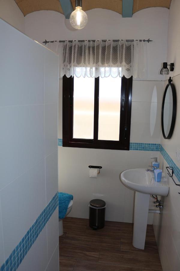 Chalet Mirlo โกนิล เด ลาฟรอนเตรา ภายนอก รูปภาพ
