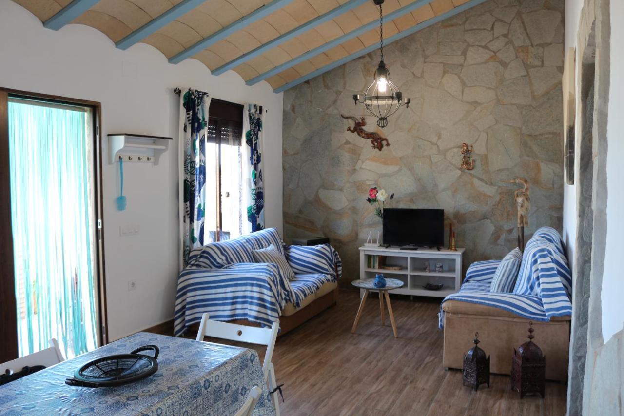 Chalet Mirlo โกนิล เด ลาฟรอนเตรา ภายนอก รูปภาพ
