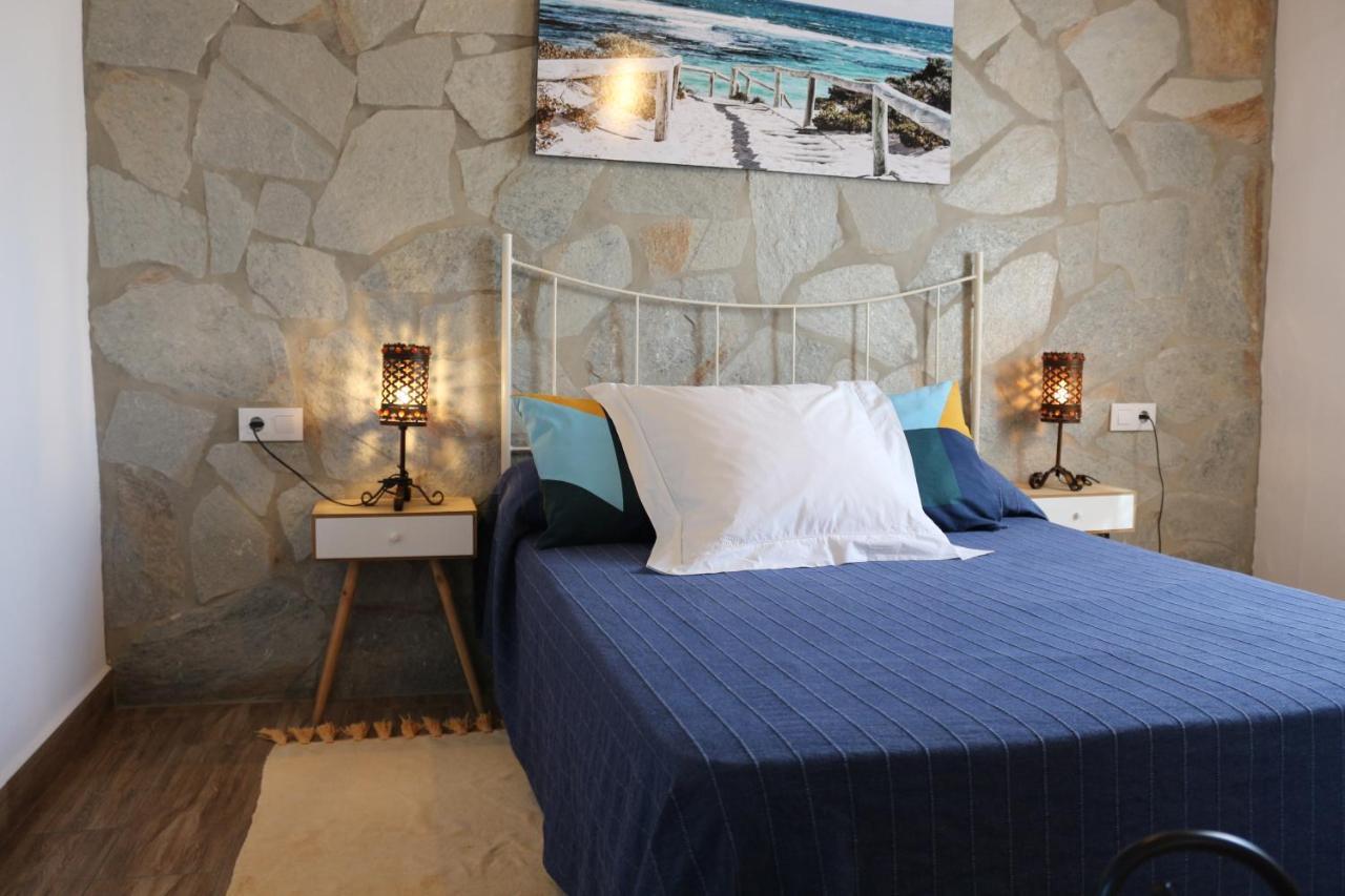 Chalet Mirlo โกนิล เด ลาฟรอนเตรา ภายนอก รูปภาพ
